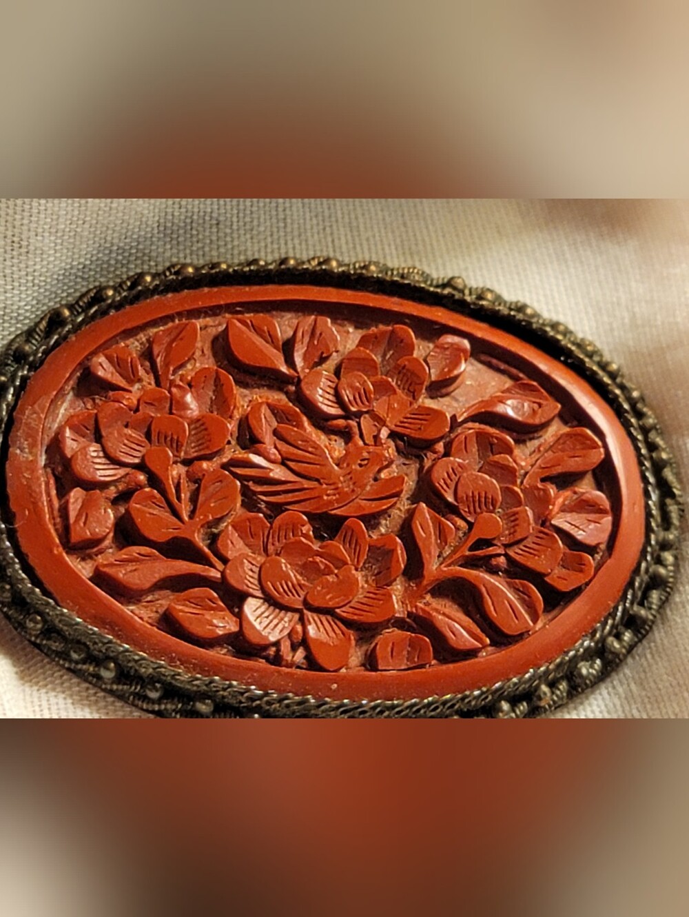 Vtg Art Deco Style Hand Carved Cinnabar Brooch